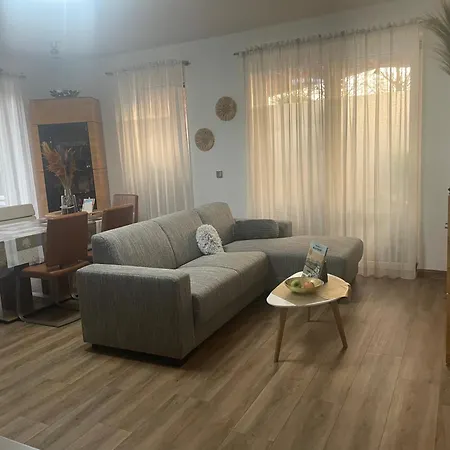 Hallo Fientje De Luxe Lägenhet